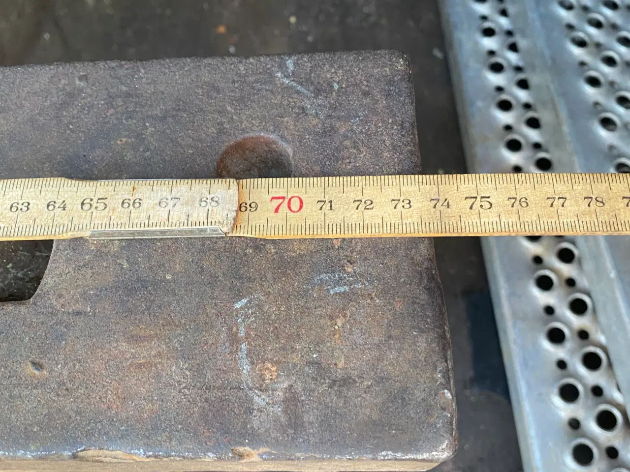 Billede 4 - armbolt stor på træ stub