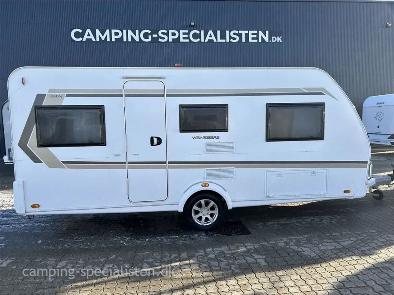 Billede 1 - 2023 - Weinsberg CaraOne 480 EU DK Edition   Weinsberg CaraOne  DK Edition - Enkeltsenge - 480 EU model 2023 kan snart ses hos Camping-Specialisten i Silkeborg