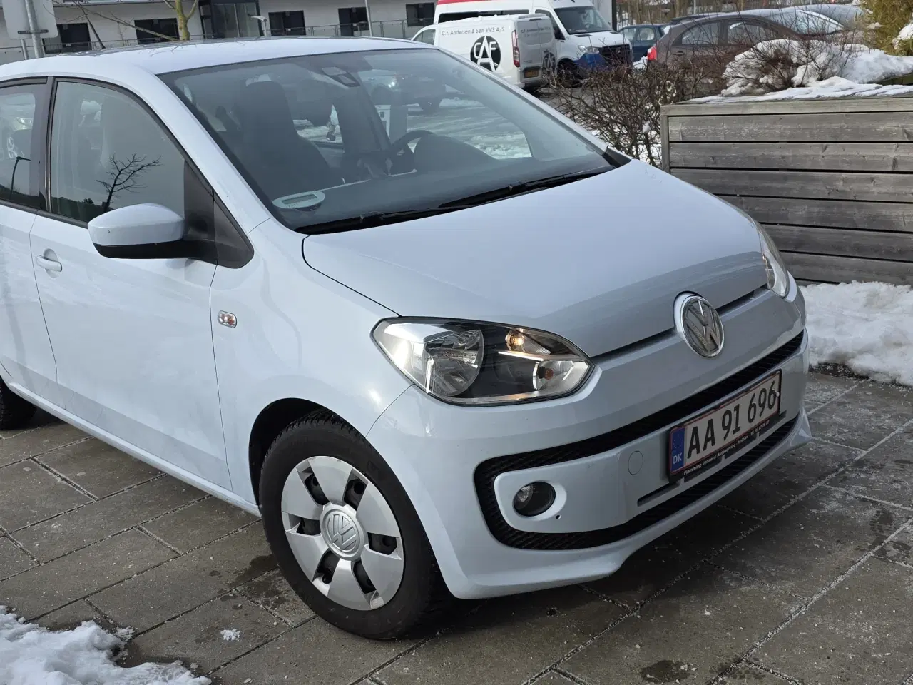 Billede 1 - VW Up! High Up 2013 – Velholdt & Nysynet (Februar 