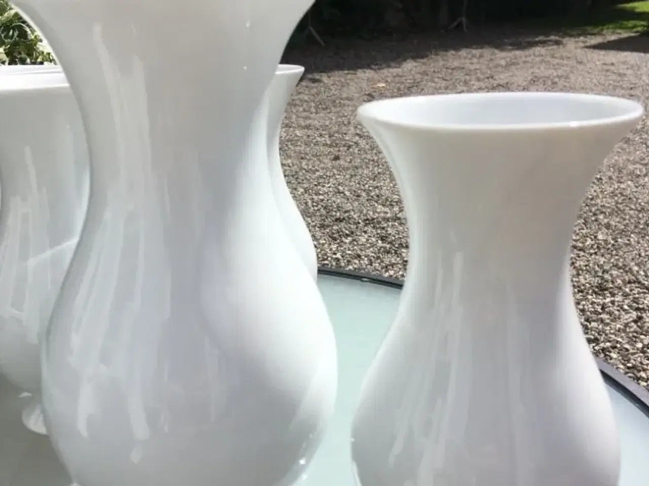 Billede 1 - Hvide vaser