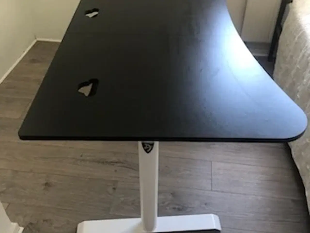 Billede 2 - Stort computerbord 