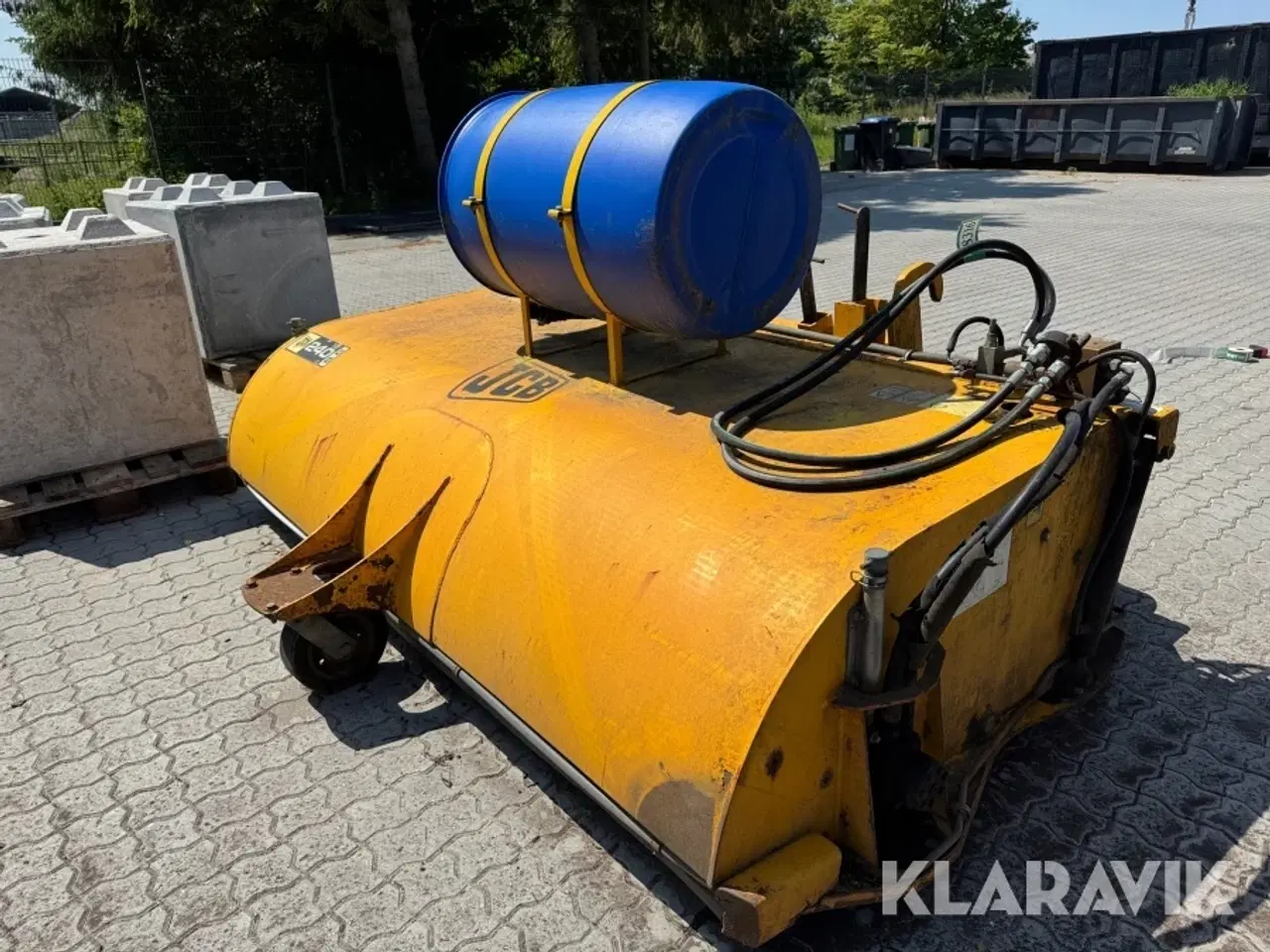 Billede 1 - Fejekost med tank og vand JCB SC240