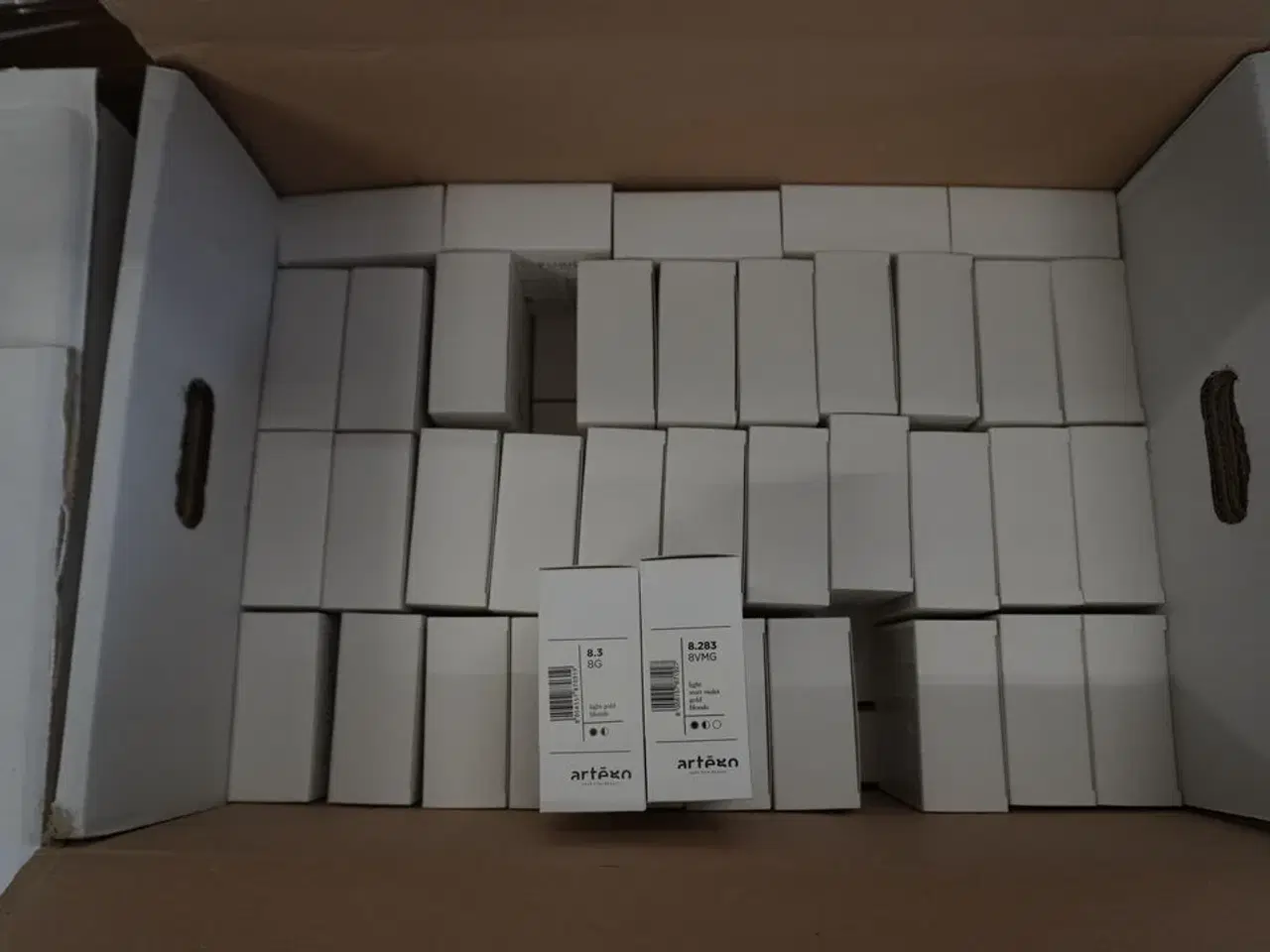 Billede 3 - Kasse med hårfarve, Artego BeautyFusion 100ml