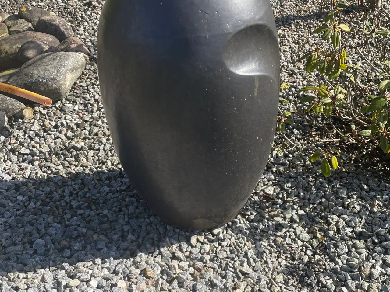 Billede 2 - Moderne havefontæne / vandsten inkl. pumpe