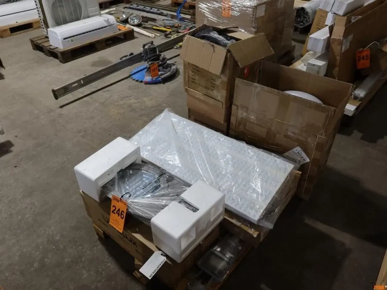 Billede 1 - BELYSNING. Parti