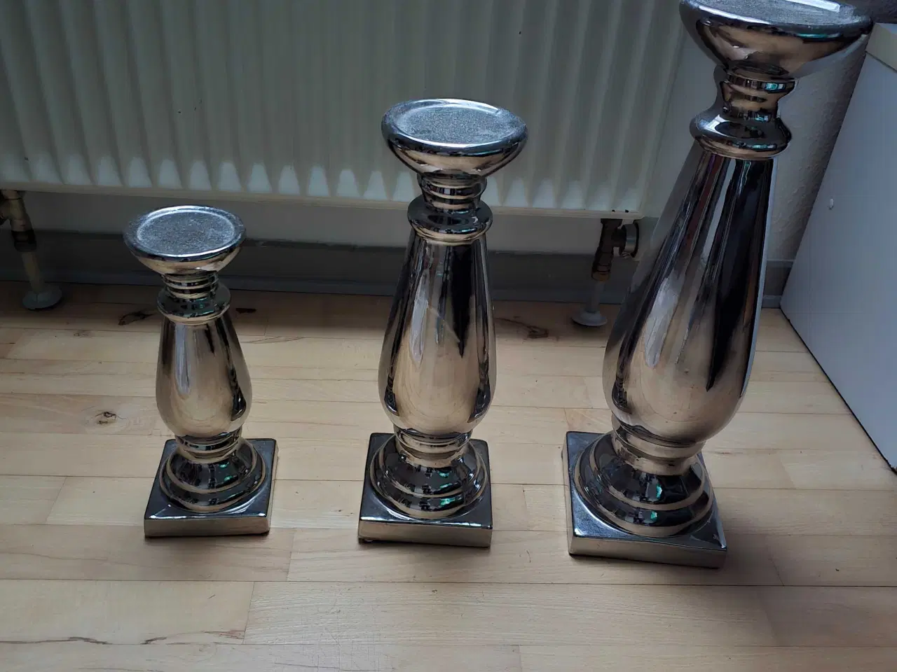 Billede 6 - Div puder, Bordlampe, sølv søjler til lys 