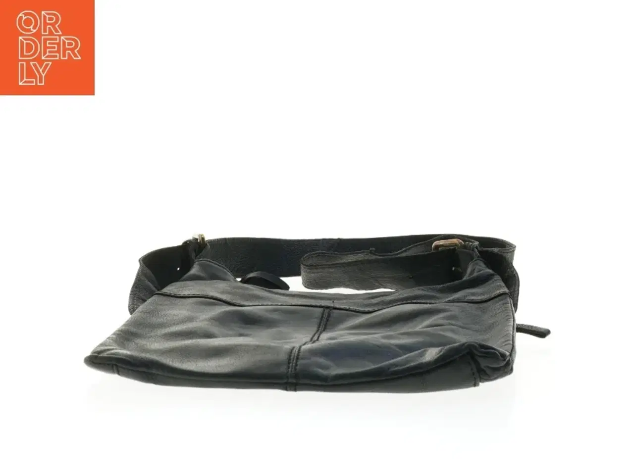 Billede 3 - Sort Crossbody skuldertaske i læder fra Bella Moda (str. 20 x 22 cm)