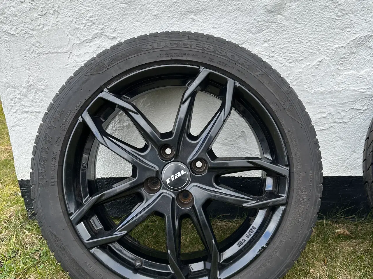 Billede 1 - Sorte fælge 4x108 med sommerdæk
