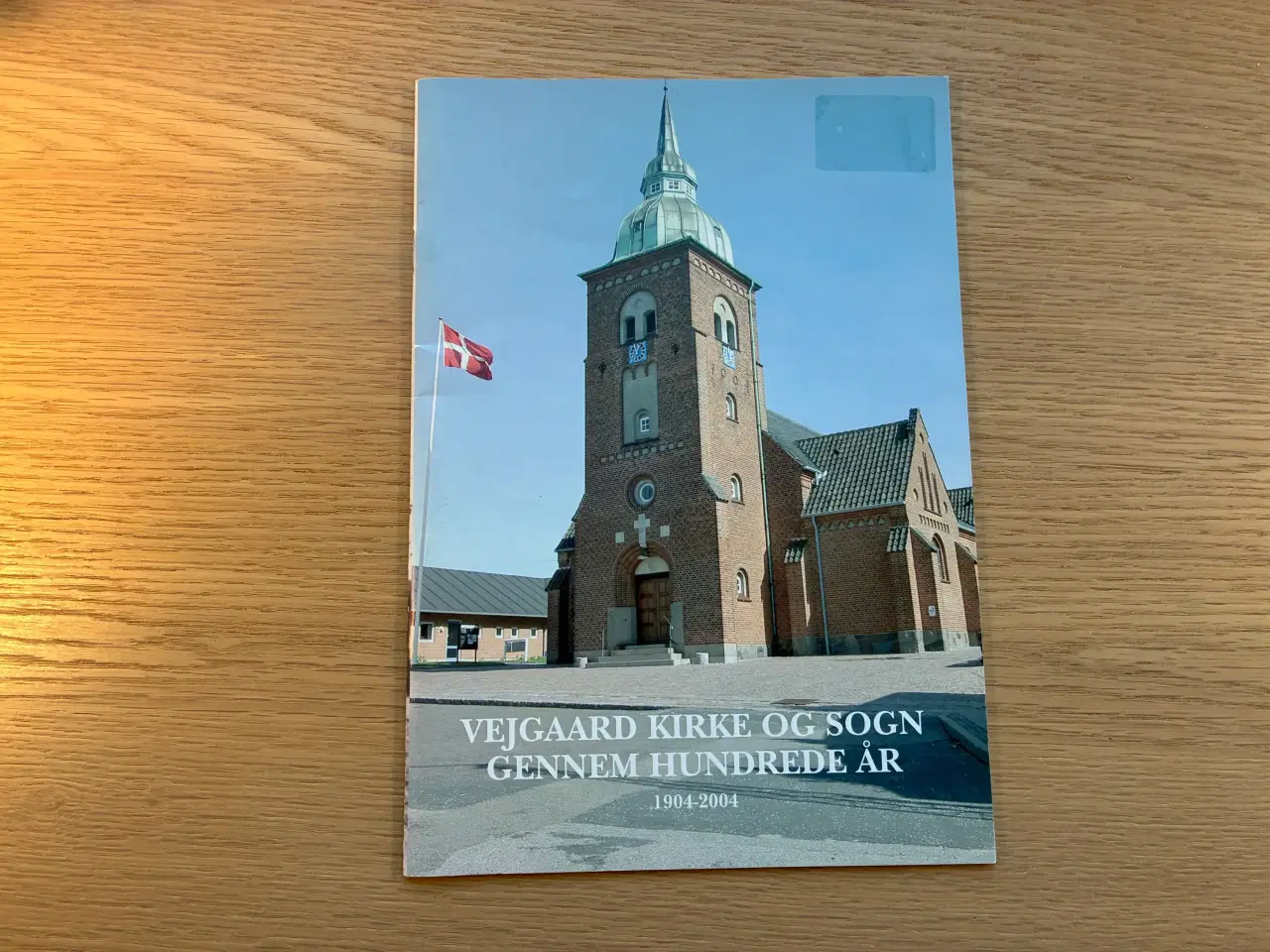 Billede 1 - Vejgaard Kirke og Sogn Gennem Hundrede År 1904-200
