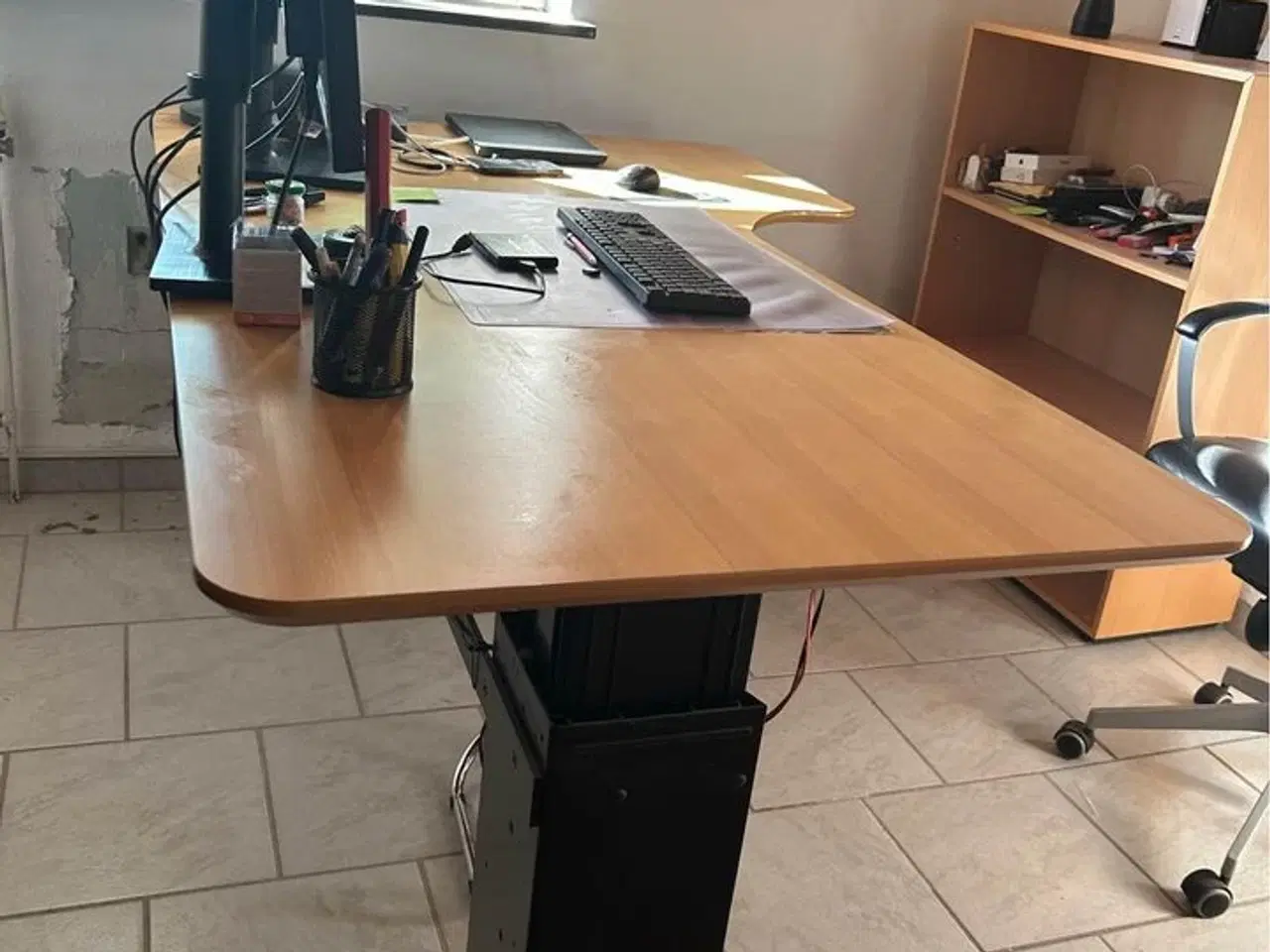 Billede 1 - Hæve sænke skrivebord 