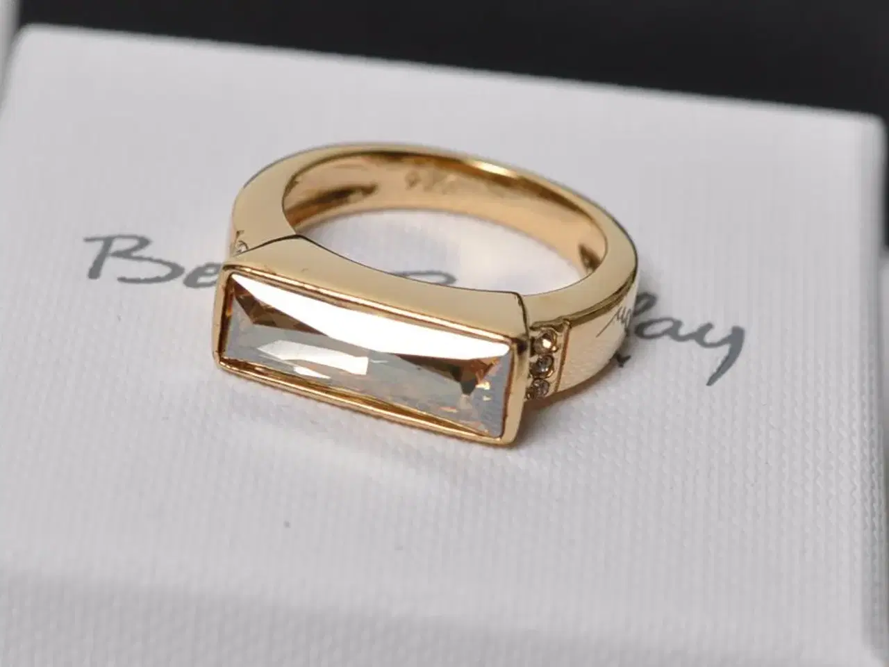 Billede 1 - Ring fra Betty Barclay.