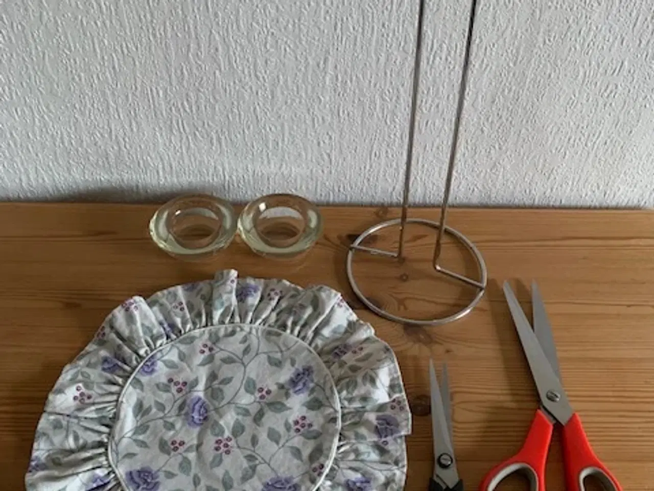 Billede 1 - Oprydning, køkkenting, bøger, indbo m.m. BYD :-)