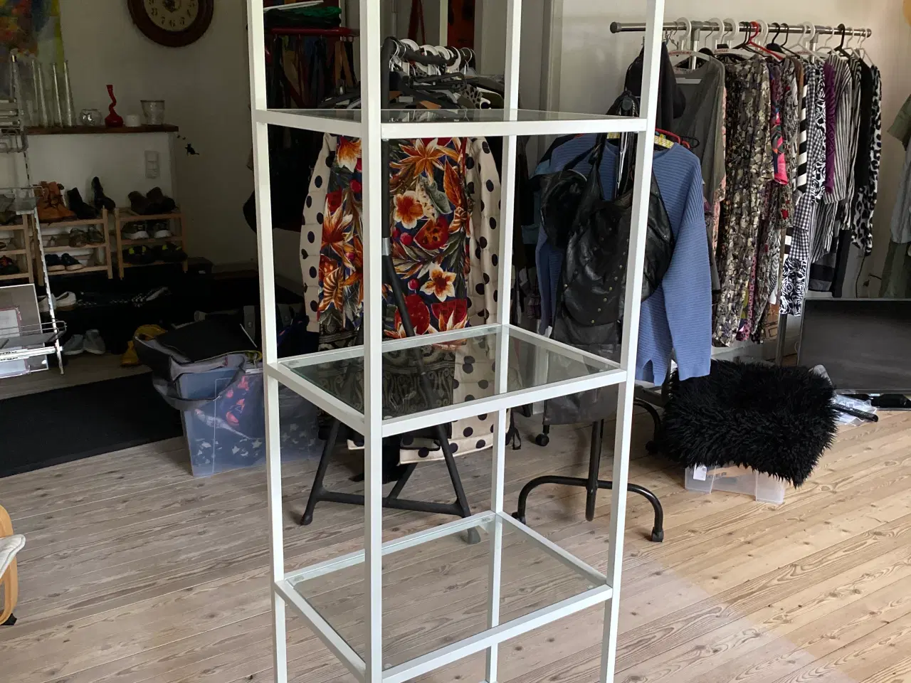 Billede 2 - VITTSJÖ reol fra IKEA.