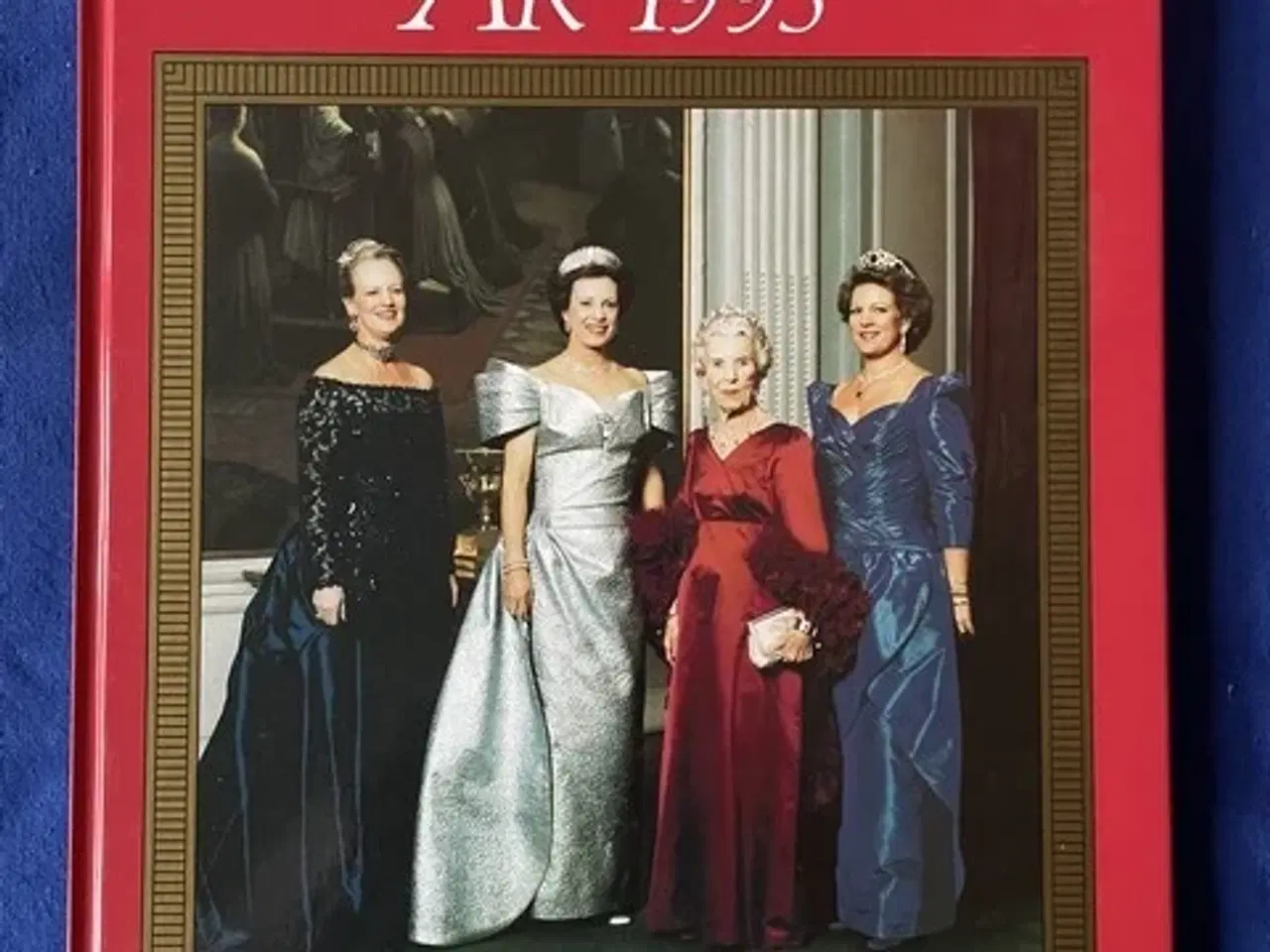 Billede 1 - Kongehuset År 1993 - Lademann - Bog - Pæn