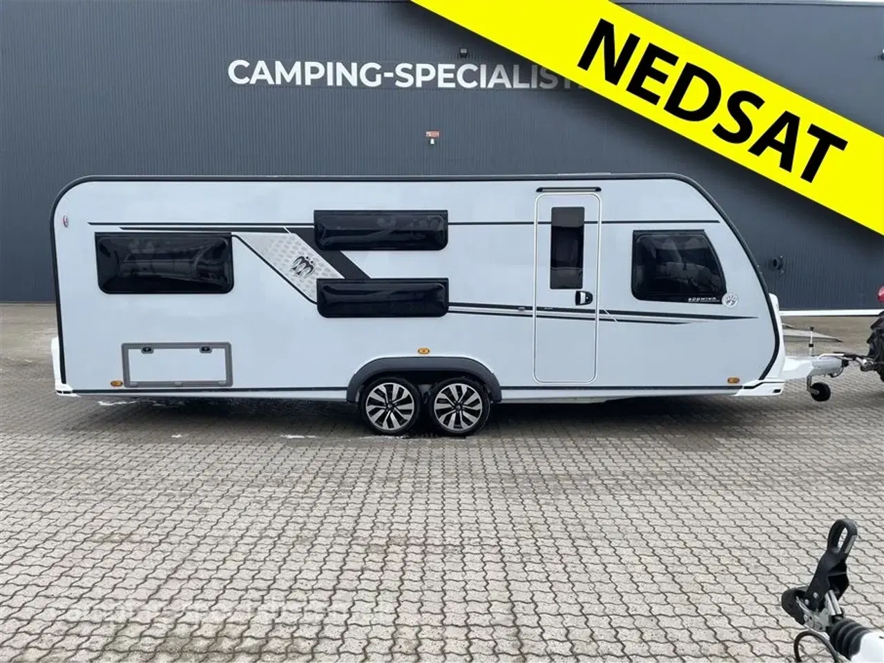 Billede 1 - 2024 - Knaus Scandinavian Selection 650 UDF   Knaus Scandinavian Selection 650 UDF 2024 - nyt eksteriør - kan ses nu hos Camping-Specialisten dk