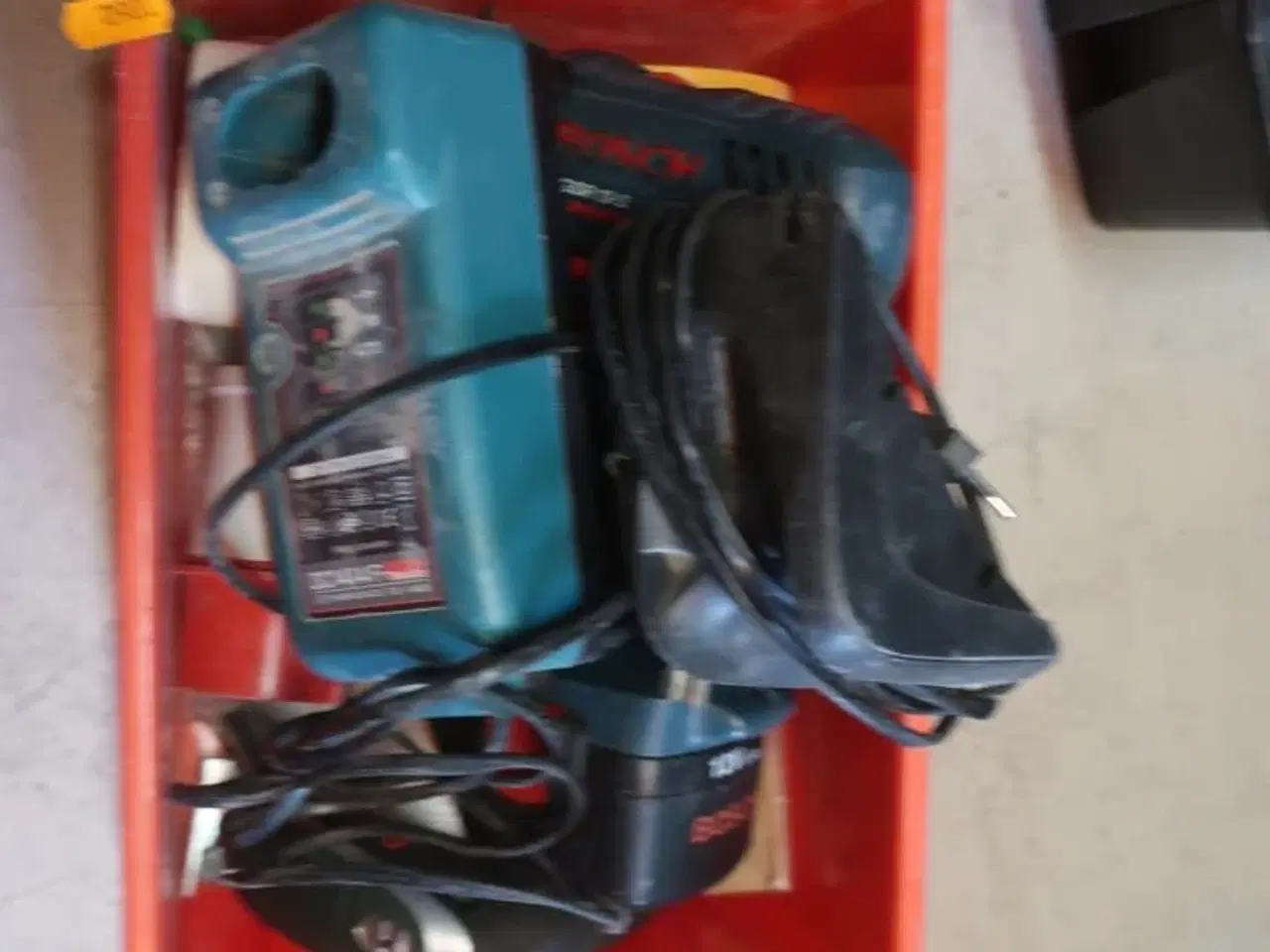 Billede 1 - Kasse med div. Håndværktøj BOSCH m.fl.