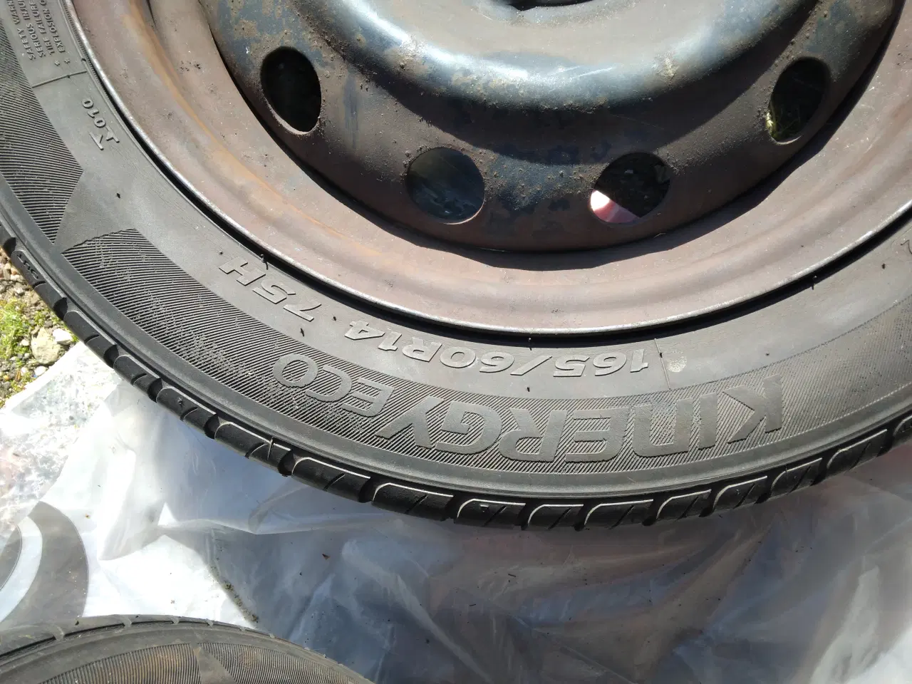 Billede 3 - Sommerdæk på fælge