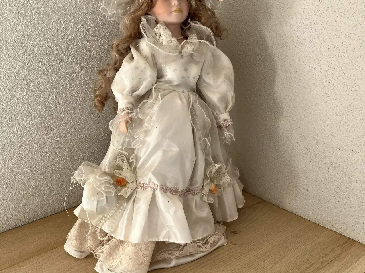 Billede 3 - Porcelænsdukke