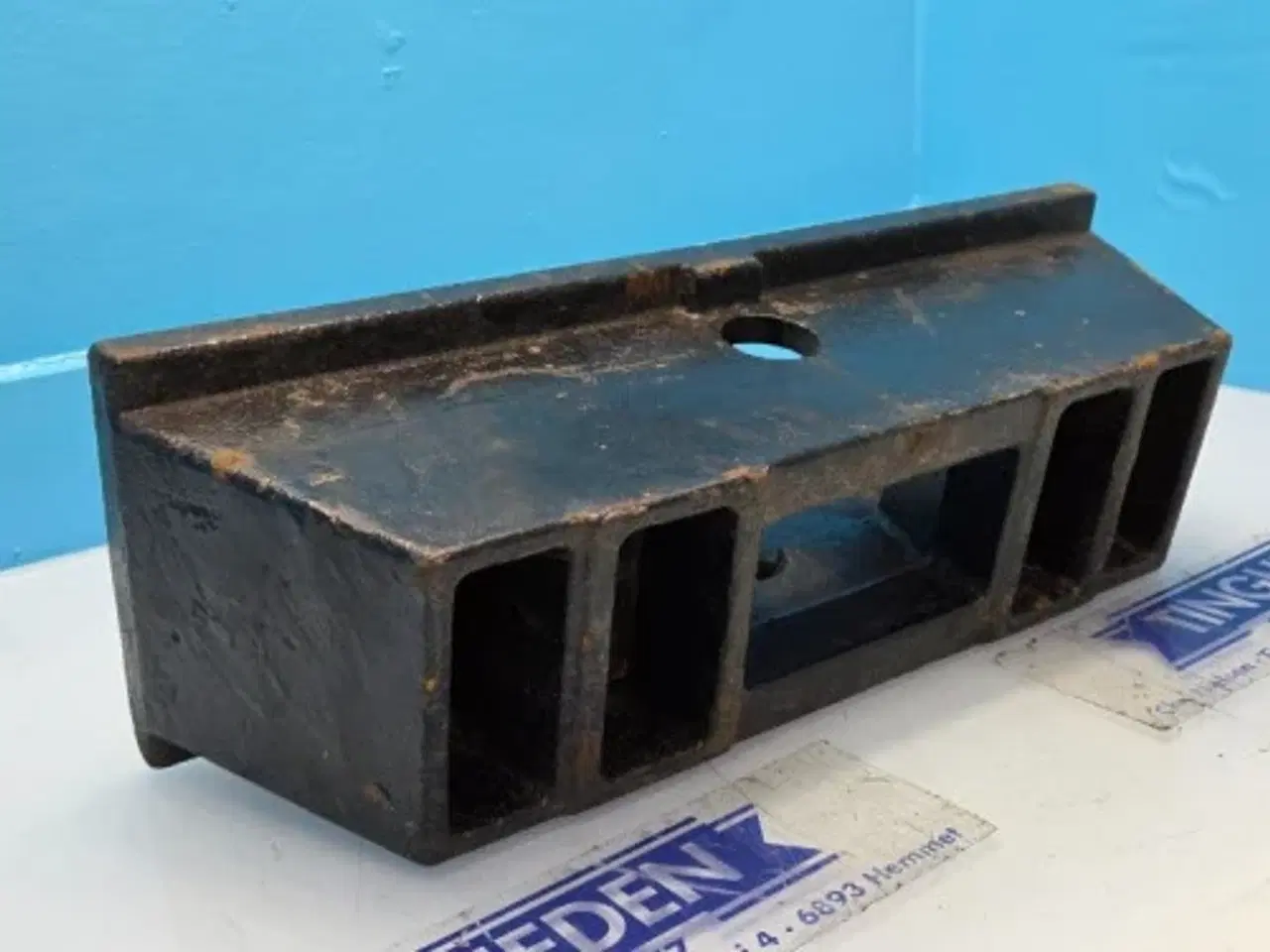 Billede 9 - New Holland Boomer 35 Vægt MT40006715