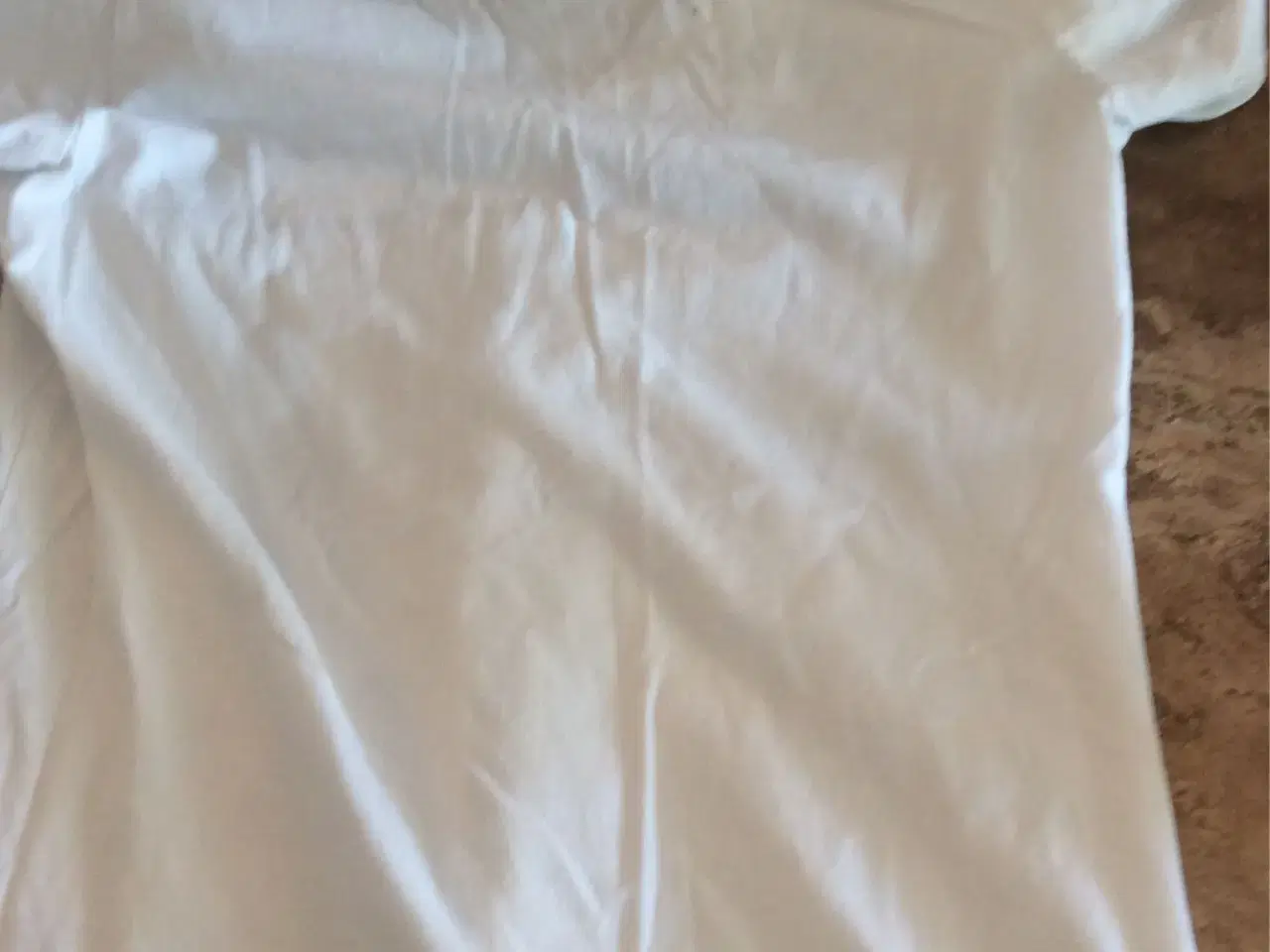 Billede 3 - Hvid bluse