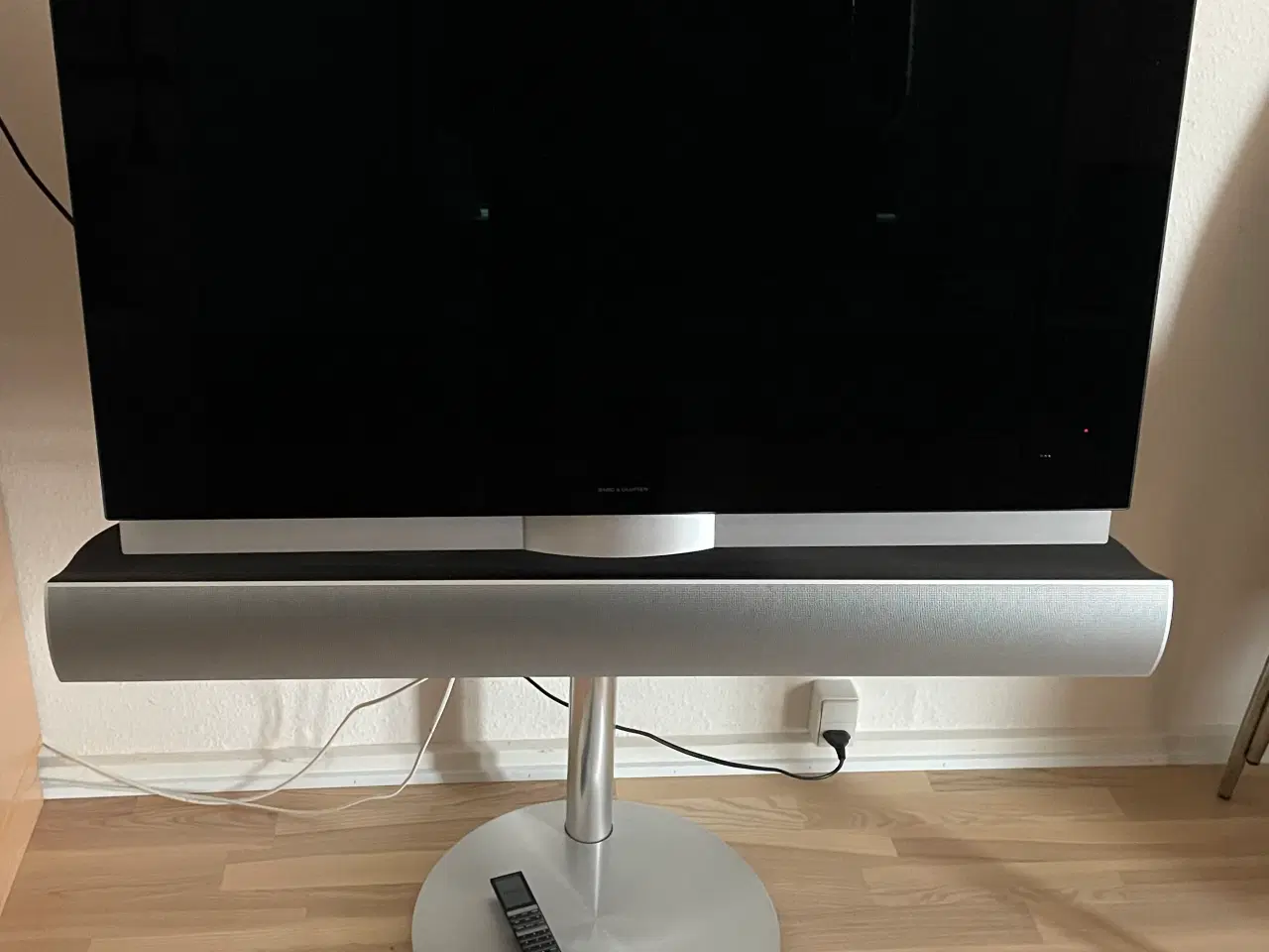 Billede 1 - Tv med verdens bedste lyd og indbygget DVD