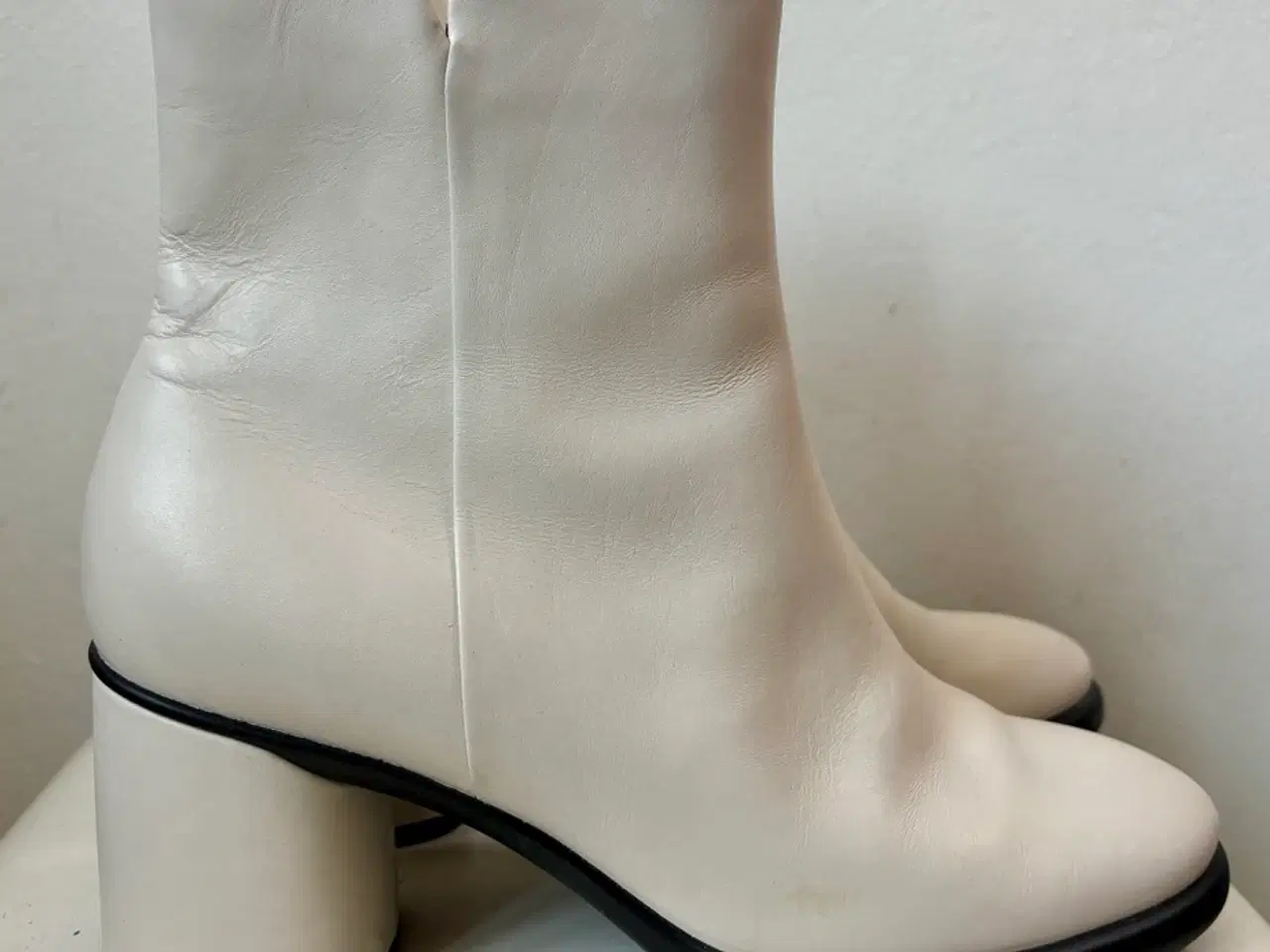 Billede 4 - Ecco, hvide støvler, str 42
