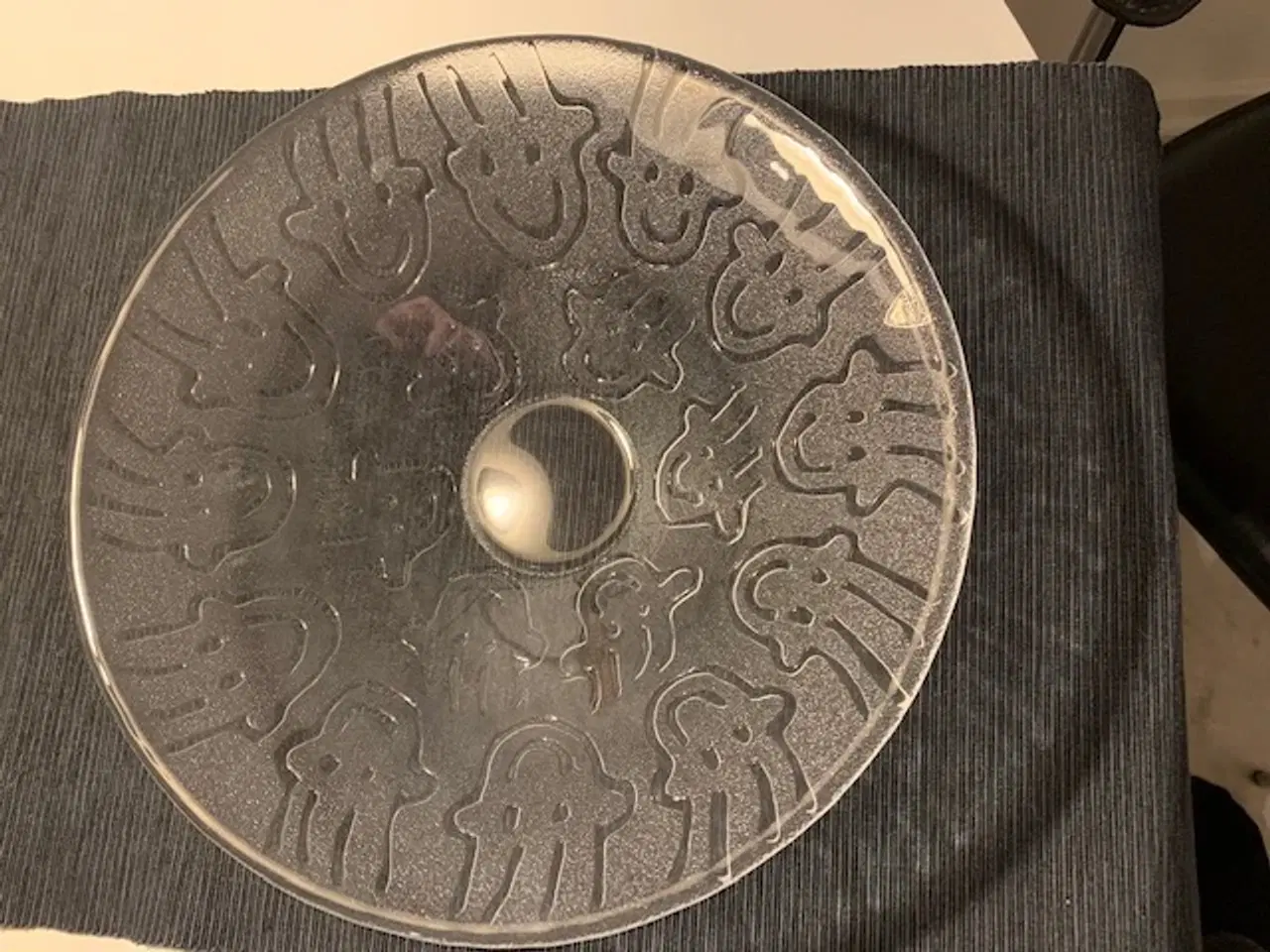 Billede 6 - Fad i glas med glade ansigter, Orrefors Sweden