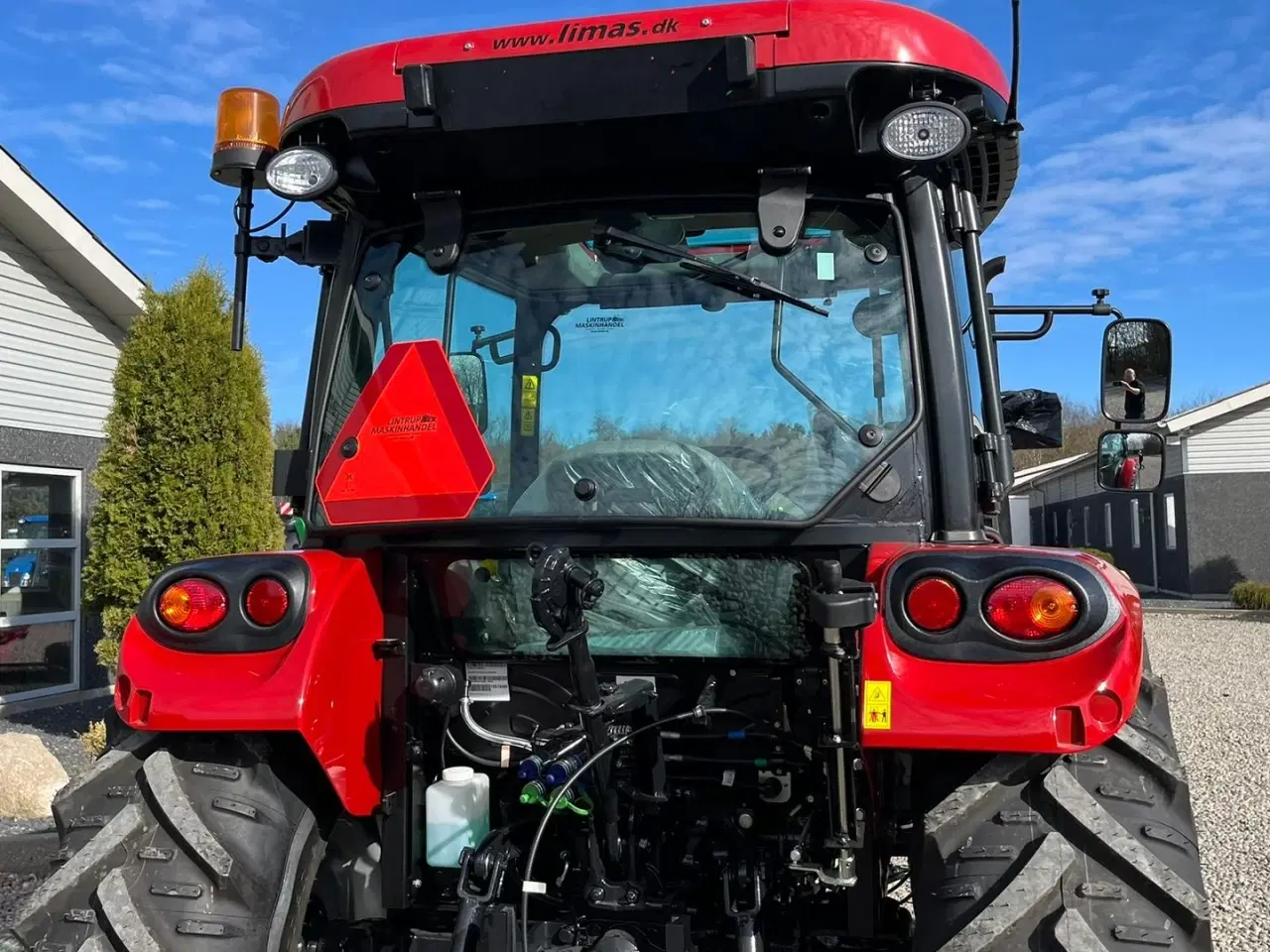 Billede 18 - Case IH Farmall 75 A Med frontlift og vendegear og brede hjul.