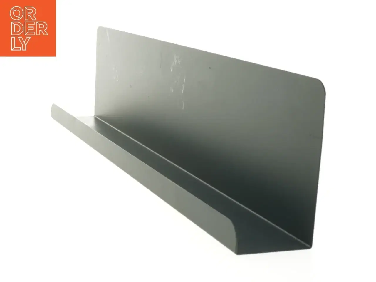 Billede 2 - Metal hylde med kant fra Søstrene Grene (str. 50x12x6 cm)