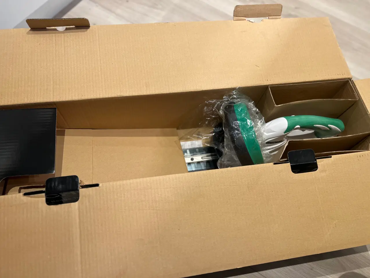 Billede 4 - HELT NY Hitachi 18V Hækkeklipper