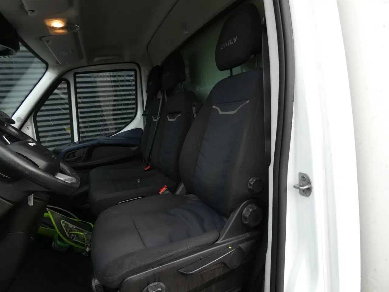 Billede 9 - Iveco Daily 35S18 4100mm 3,0 D 180HK Ladv./Chas. 8g Aut.