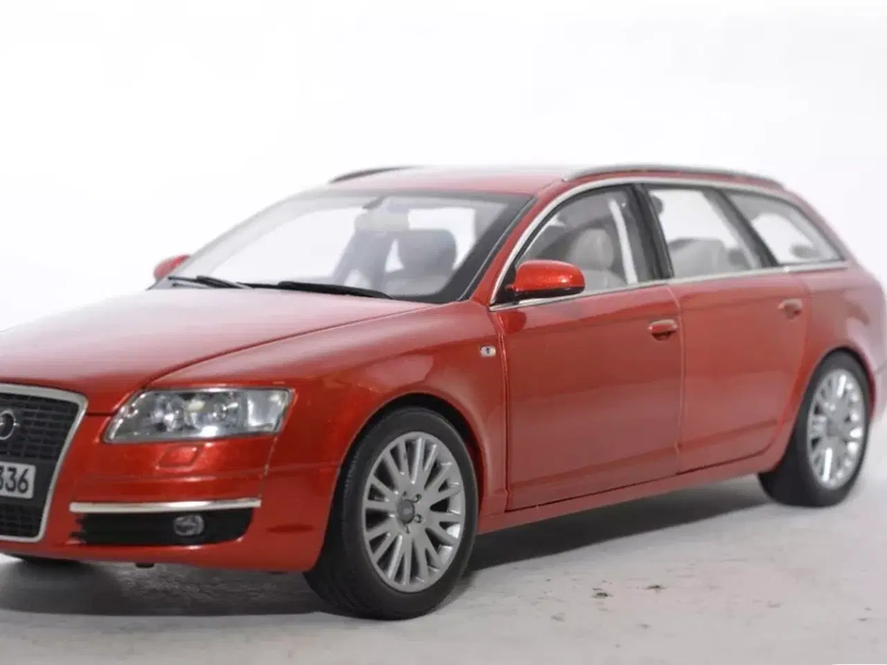 Billede 1 - 1:18 Audi Avant A6 C6 3.2 V6