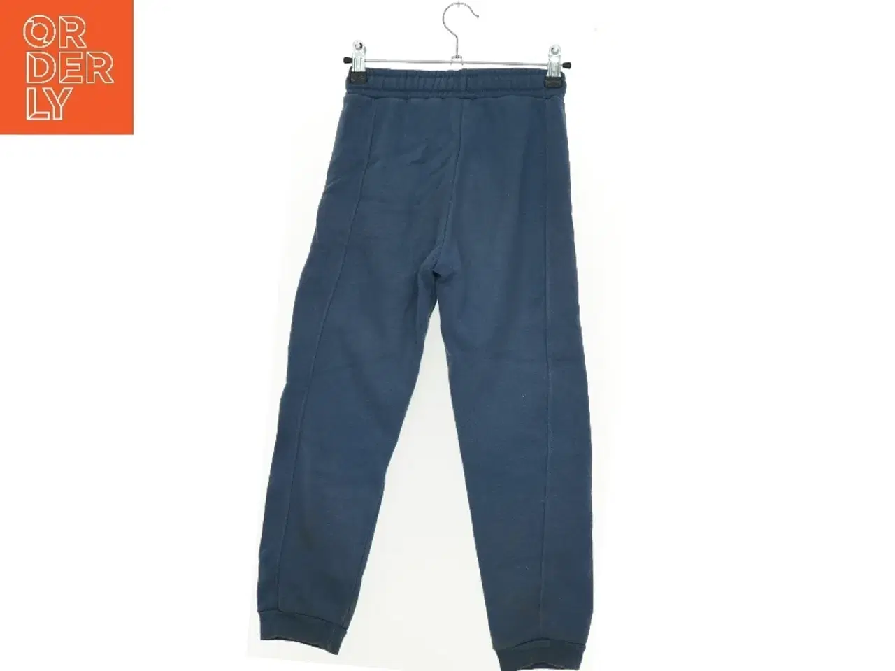 Billede 2 - Bukser fra Friends (str. 134 cm)