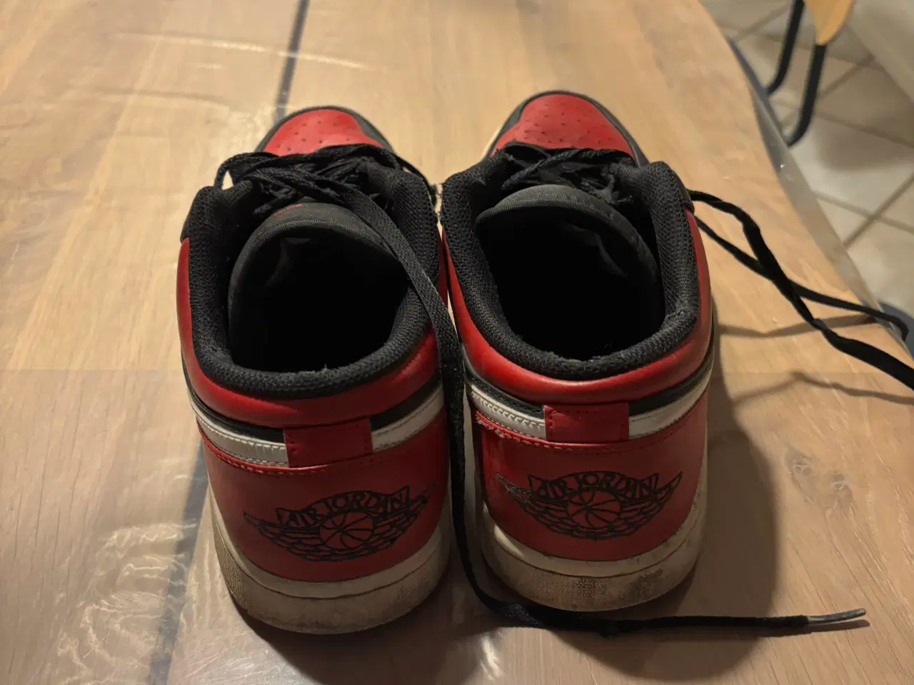 Billede 3 - Nike Air Jordan 1 Low slidte sælges!