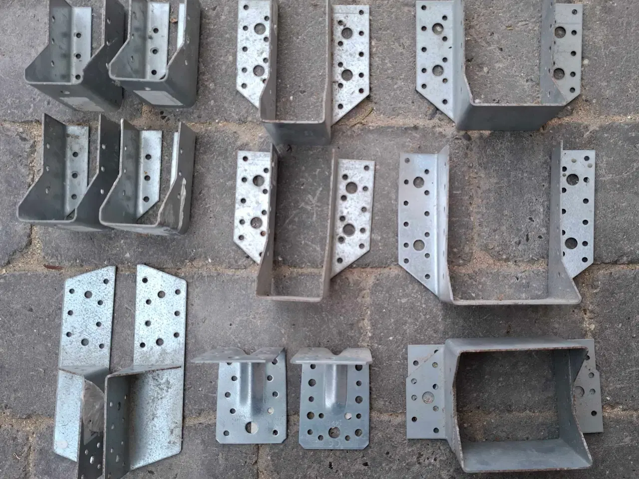 Billede 1 - Diverse beslag mm.