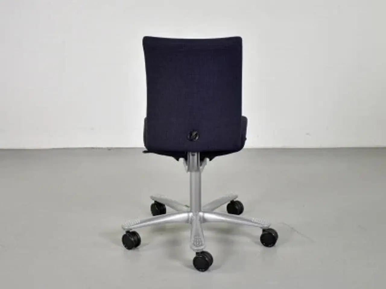 Billede 3 - Häg h04 4200 kontorstol med sort/blå polster og alugråt stel