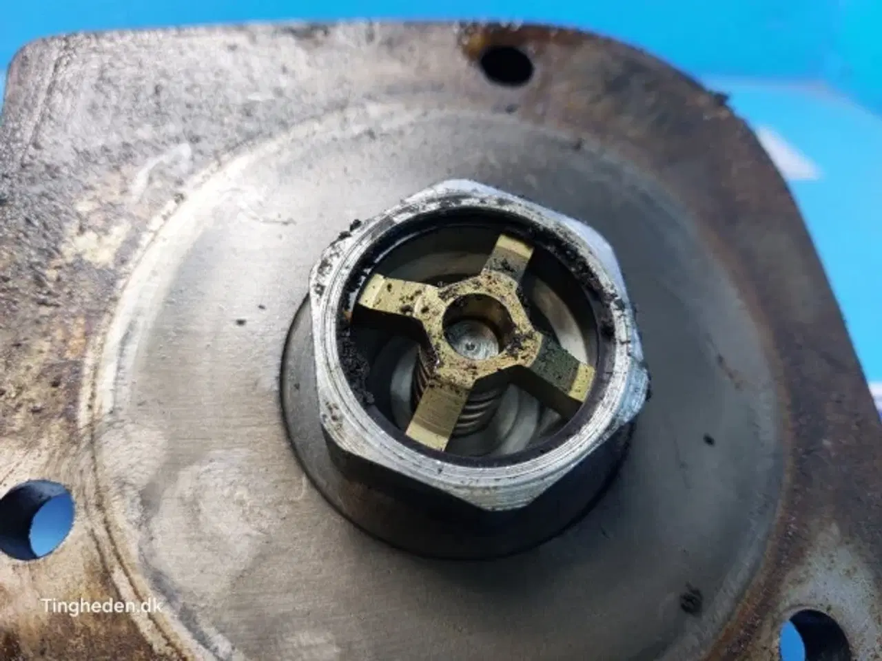 Billede 2 - New Holland 8670 Olierør 86502185