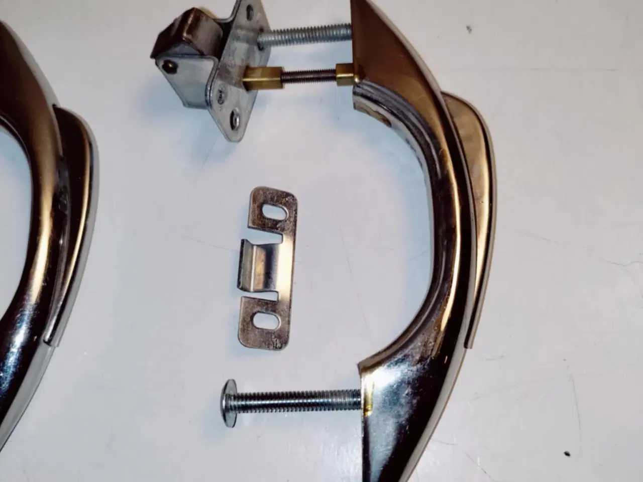 Billede 3 - 4 gamle skabsgreb fra teaktræ skabe/låger