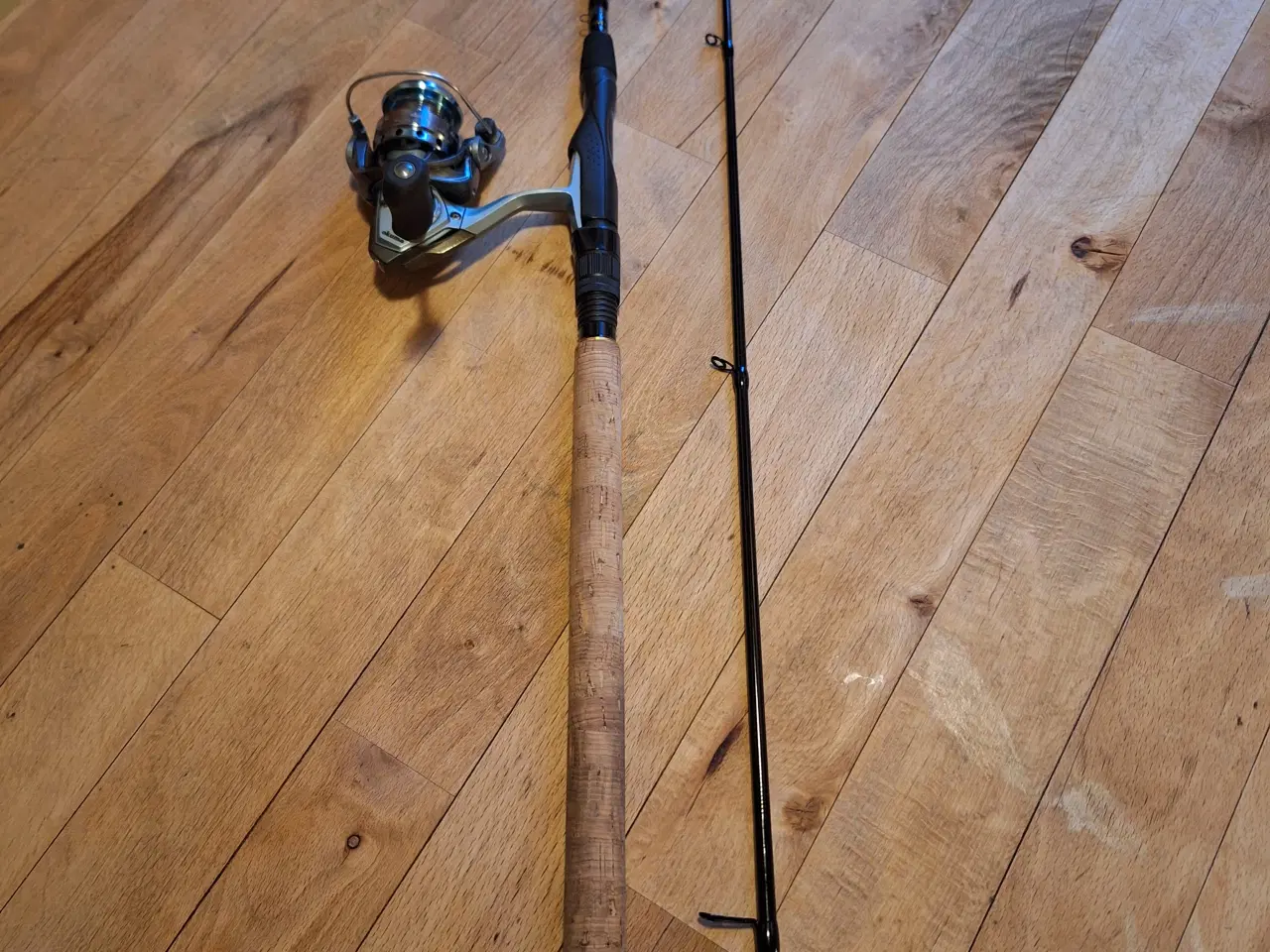 Billede 1 - Fiskesæt – Savage Gear Shore Game 8’ + Okuma hjul