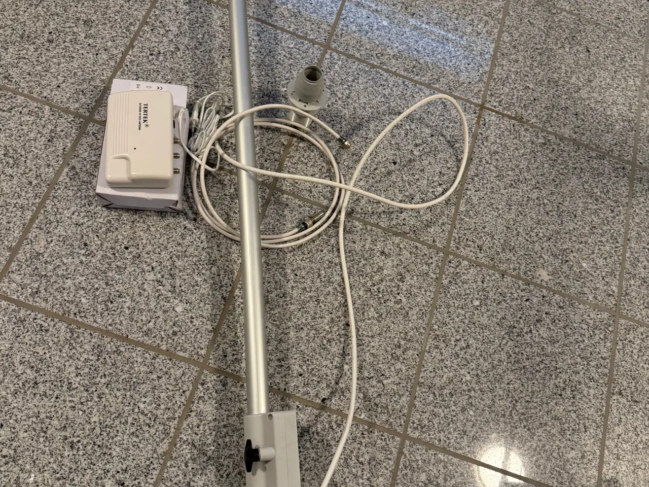 Billede 1 - Antenne, med forstærker 