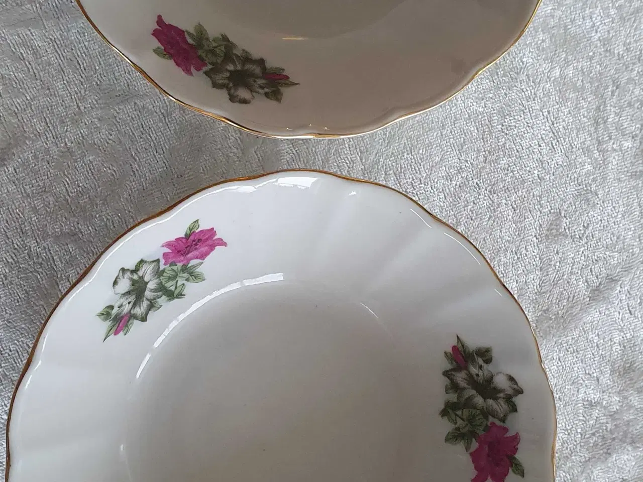 Billede 5 - Fade med guldkant