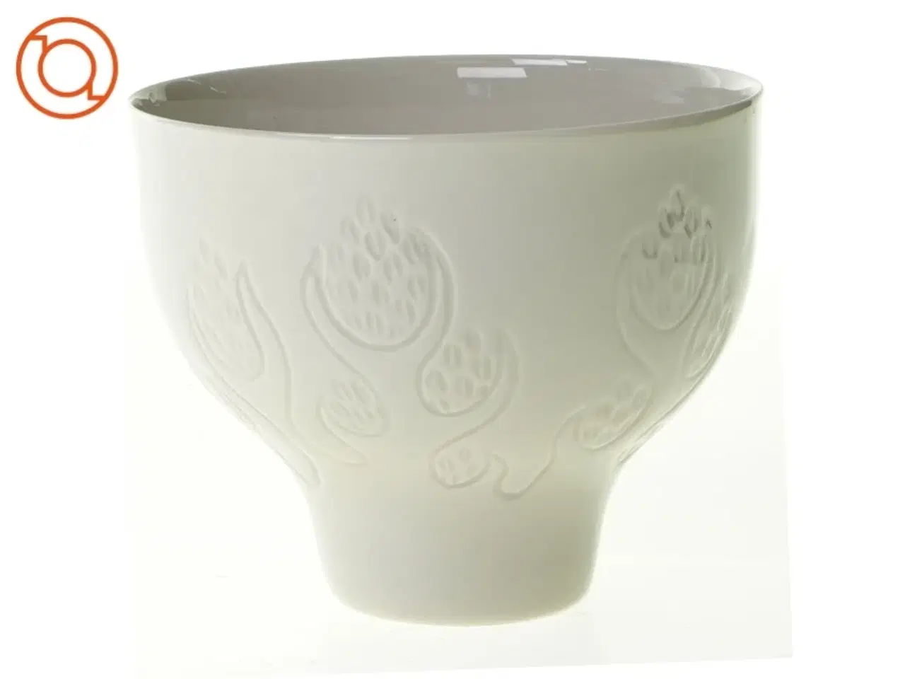 Billede 1 - Kongelig Dansk 4478 Kgl. Hvid vase med relief 9 x 11.5 cm Gerd Bøgelund fra Royal Copenhagen (str. 12 x 9 cm)