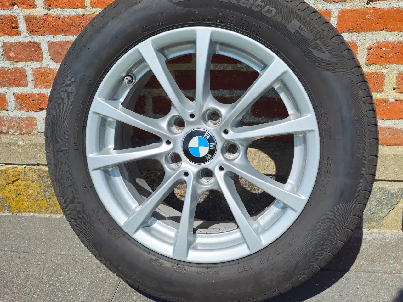 Billede 2 - 16" Originale BMW 3 Serie Fælge Med Pirelli dæk