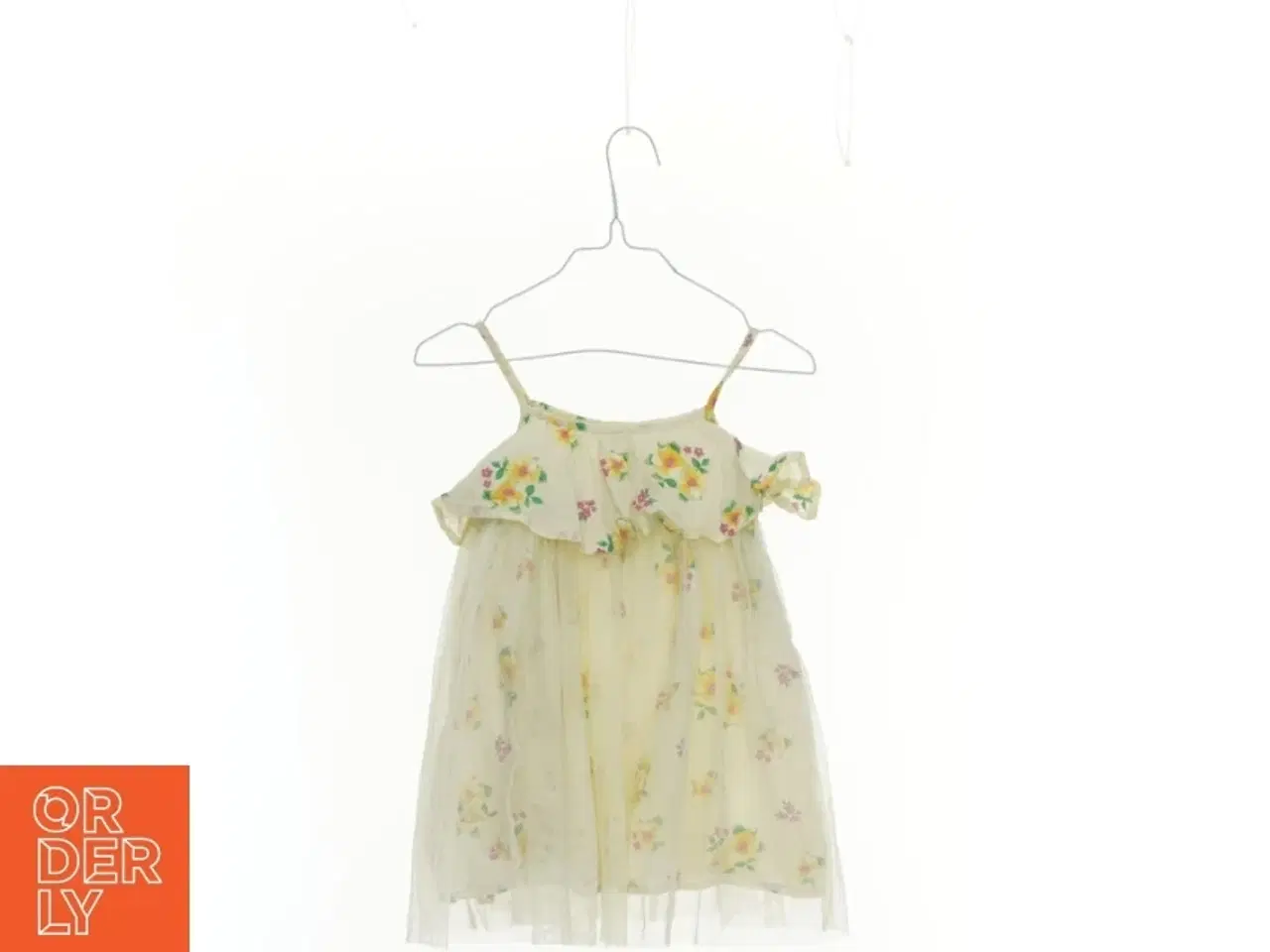 Billede 1 - UDEN BRUGSSPOR Blomstret Kjole fra United Colors Of Benetton (str. 92 cm)