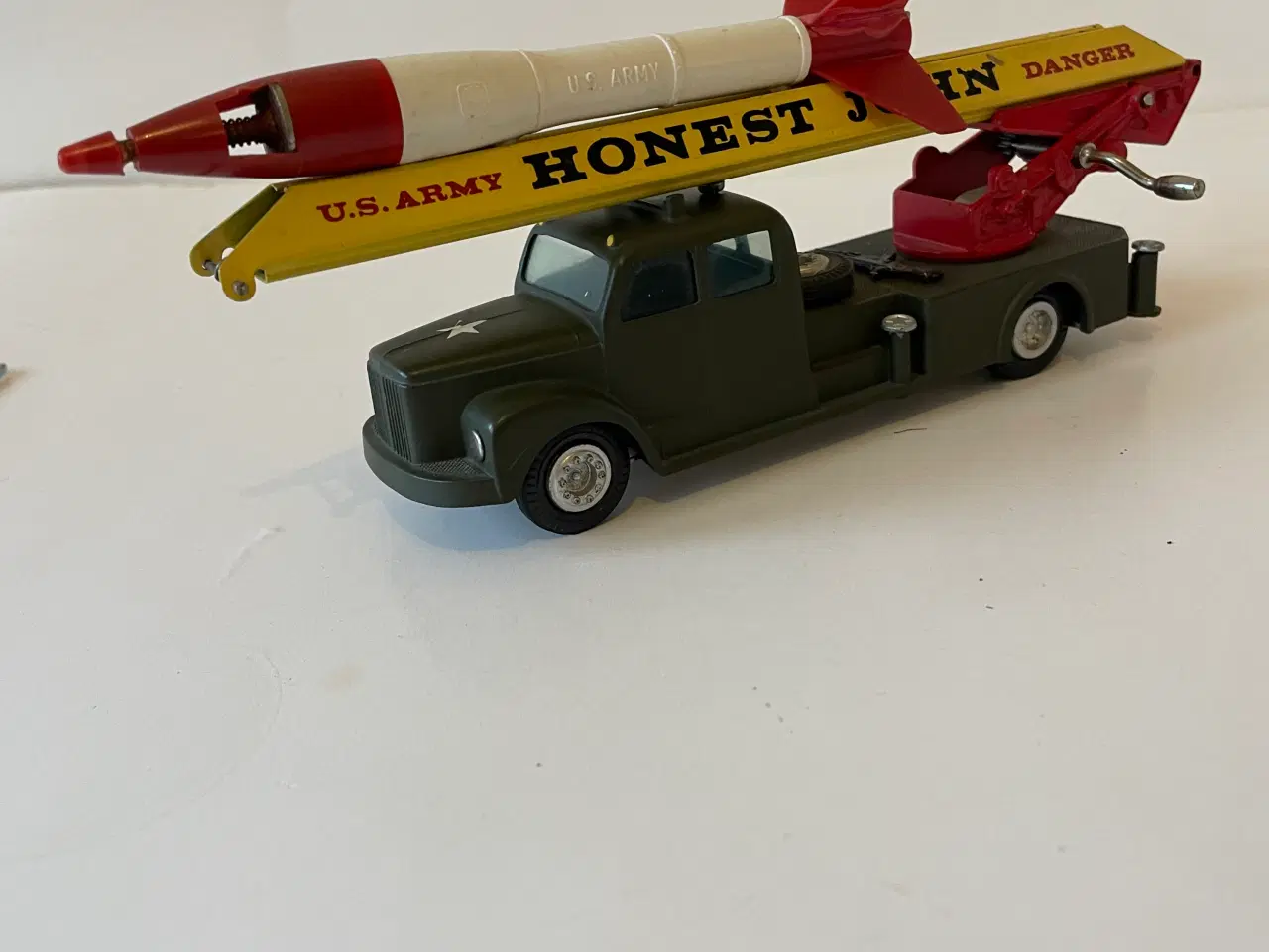 Billede 1 - Honset John raketbil. Tekno