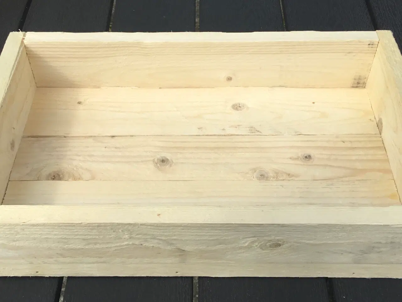 Billede 1 - Træ kasse / bakke 60 kr.  40,1 x 24,9