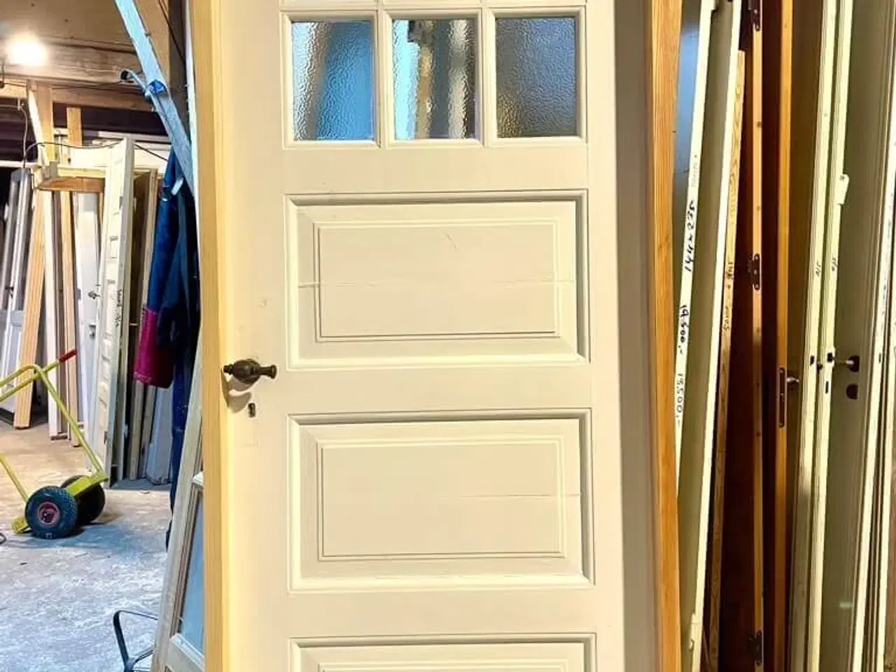 Billede 2 - Klassisk fyldningsdør m. glasparti