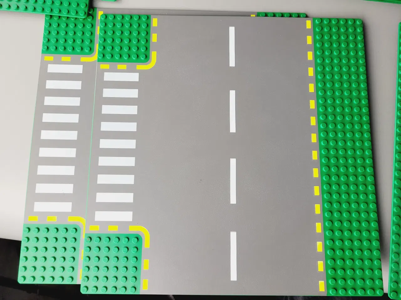 Billede 5 - ⭐️· Stort Sæt på 13 Originale LEGO Vejplader City