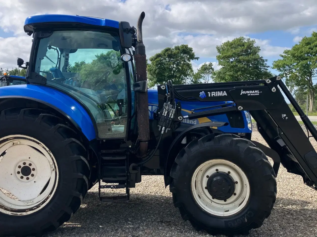 Billede 10 - New Holland T 6030 DK ELITE MED LÆSSER elektrisk joystik