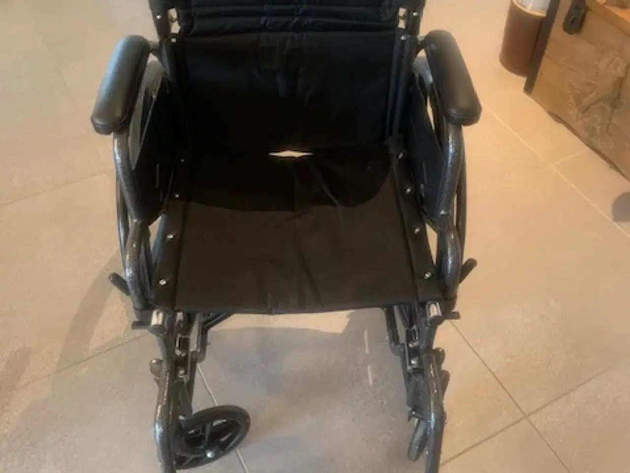 Billede 1 - Kørestol sælges, fremstår ifin stand